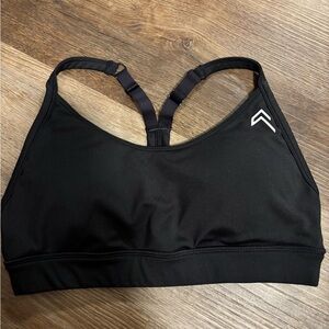 Oner active everyday Black Sports Bra size medium black comes with pads!